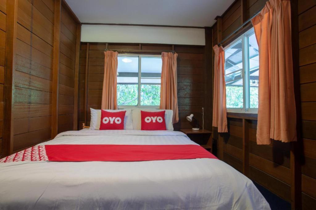 Oyo 909 Guiding Star Resort Chiang Mai Exterior foto