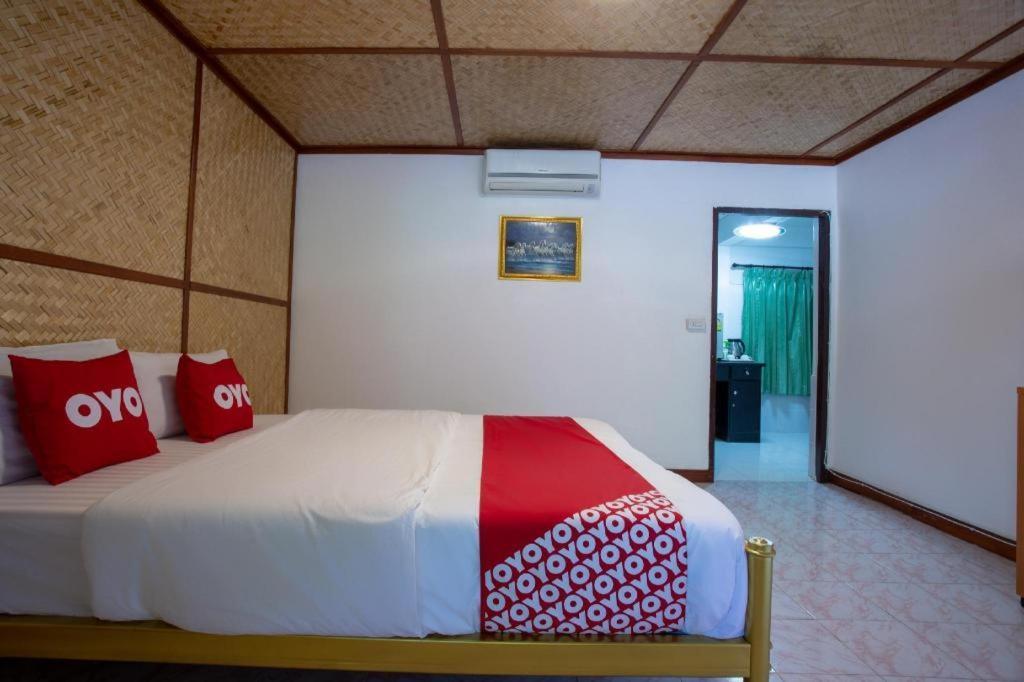 Oyo 909 Guiding Star Resort Chiang Mai Exterior foto